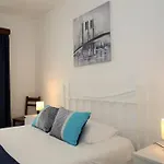 Apartment Pdl - Three *